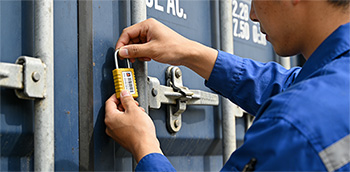 整柜海运货物入仓装柜的操作要点