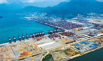 盐田港集团正式更名为深圳港集团，3月8日已完成工商变更登记手续